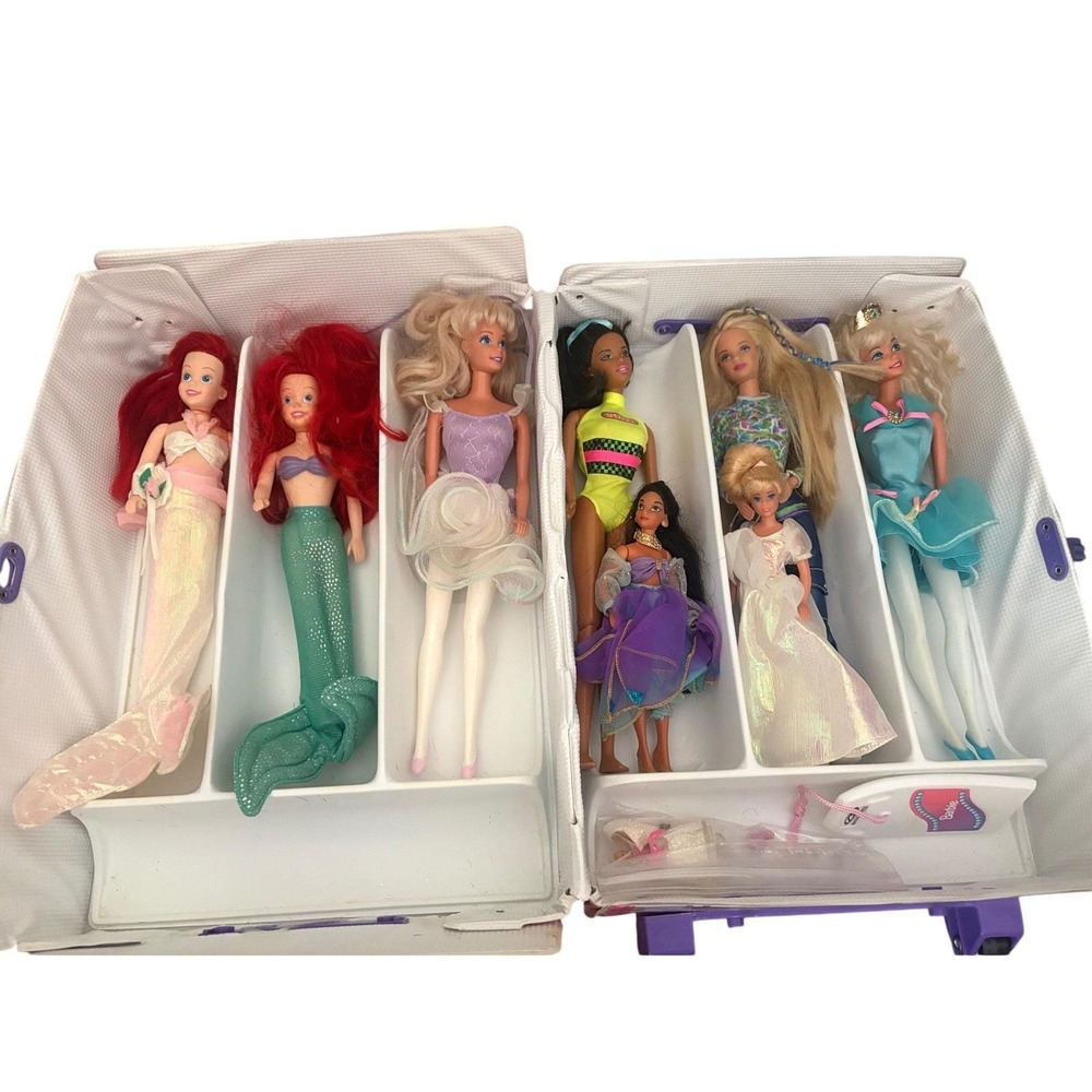 Vintage 1994 Barbie Dolls of the World Rolling Trunk Case with 8 Doll Collection